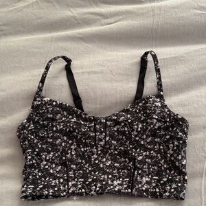 Lululemon black confetti print size 4 sports bra